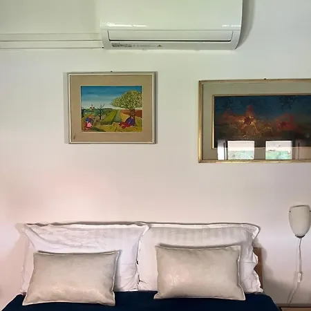 Roman Attic In The Suburbs Of Ivrea Apartment